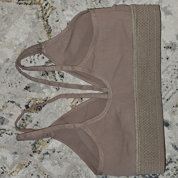 Fabletics Brown Sports Bra and Shorts Set - Picture 5 of 7